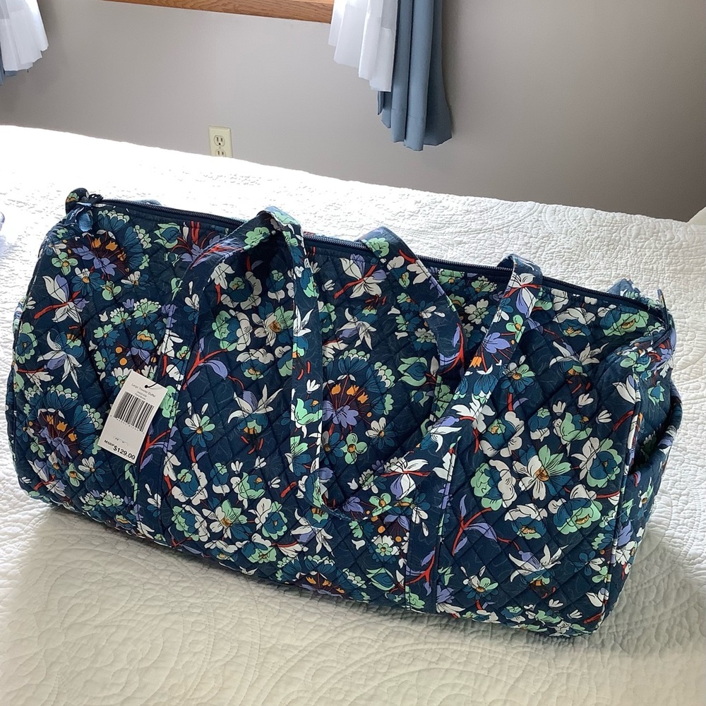 NWT Vera Bradley Floral Bursts Large Travel Duffel